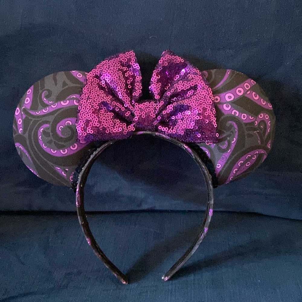 NWOT Disney Minnie Mouse Ursula Inspired Ears with Sequin Bow